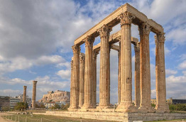 Grèce - Athènes - Acropole, Temple de Zeus olympien © Shutterstock, Anastasios