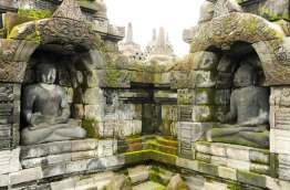 Indonésie - Java - Temple de Borobudur © Stefano Ember – Shutterstock