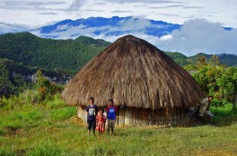 Indonésie - Papua - Baliem Valley - Visite d'un village Dani © Dr Weiglein Expeditions GmbH
