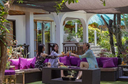 Philippines - Puerto Galera - Blue Lagoon Dive Resort - Salon Lounge