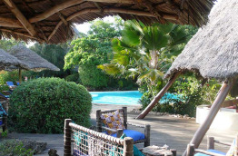 Zanzibar - Ungula Lodge - La piscine et le restaurant