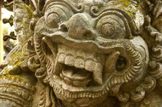 Indonésie - Bali - Sculpture du temple de Besakih