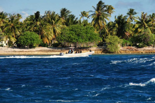 Polynésie - Tuamotu - Rangiroa - Six Passengers