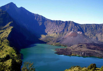 Indonésie - Le cratère du volcan Rinjani