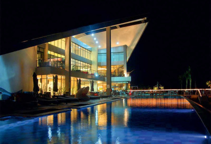 Indonésie - Manado - Novotel Manado Golf Resort & Convention Center © Joe Kennedy