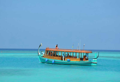 Maldives  - Atmosphere Kanifushi - Centre de plongée Dive and Sail - Le bateau