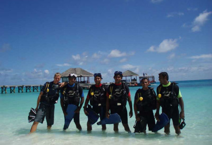 Maldives - Lux - Le staff du centre de plongée