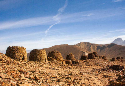 Oman - Autotour Oasis et Déserts - Bat Tombs © Shutterstock, Kylie Nicholson