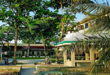 Philippines - Mindoro - San Jose - Sikatuna Beach Hotel