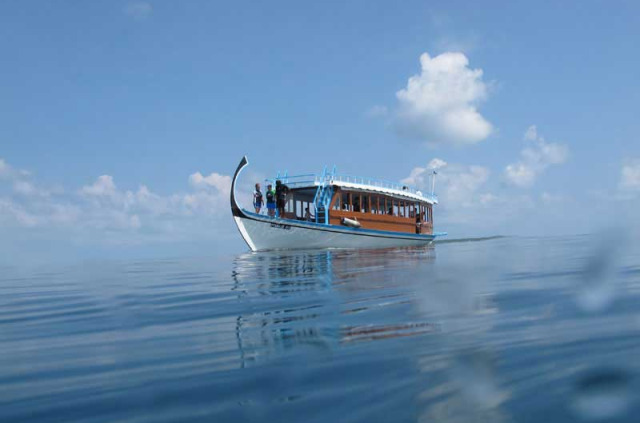 Maldives  - Reethi Beach Resort - Centre de plongée Sea Explorer - Le bateau