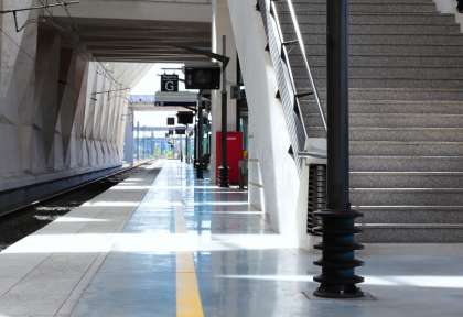 Gare de Lyon Saint Exupéry © Shutterstock - Prochasson Frederic