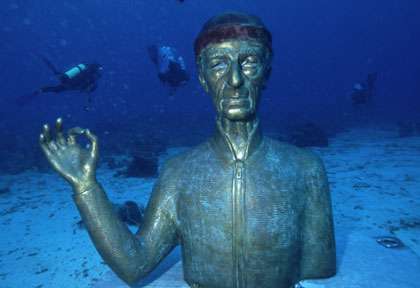 Buste de Cousteau en Guadeloupe