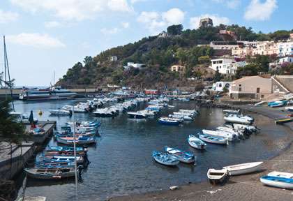 Le port de Ustica