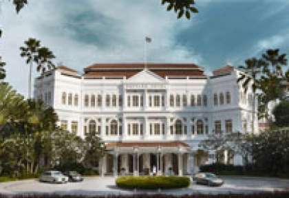 La facade de l’hôtel Raffles à Singapour