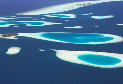 Survol des Maldives