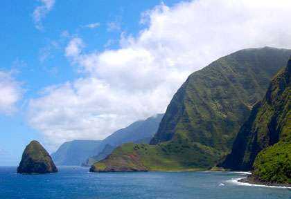 Molokai Falaisie Hawaii © Shutterstock Laurasiens