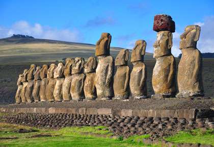 Moai île de pâques © Shutterstock - Steve100